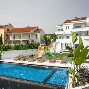  Apartament House Dominik